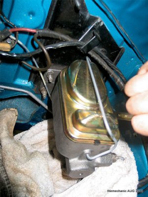 manual master cylinder.jpg