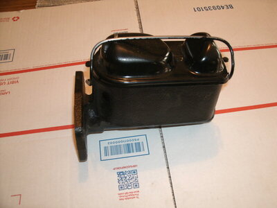 NOS Master cyl Glove box catch 003.JPG