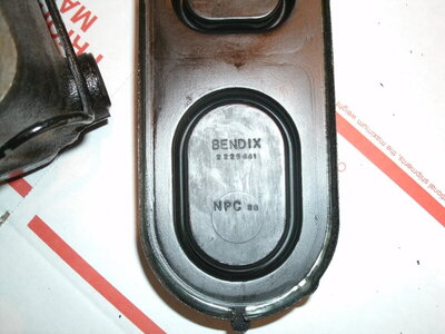 NOS Master cyl Glove box catch 015.JPG