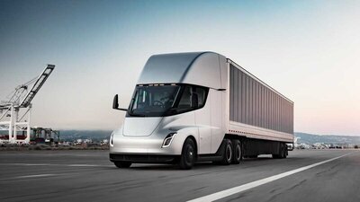 TESLA-SEMI-DOMUS-3.jpg