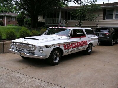 Ramcharger wagon.jpg