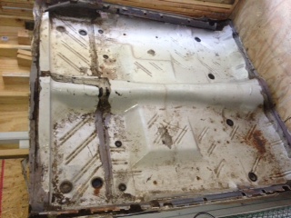 62-65 Floorpan.JPG