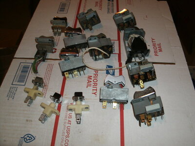 Dash switches 004.JPG