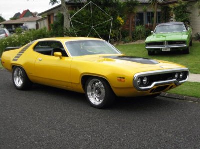 71 Roadrunner Hemi yellow pro touring.jpg