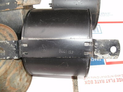 RR bump brkt vac cans 007.JPG