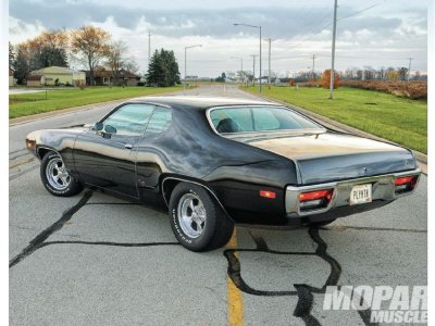 mopp_1212_4_1972_plymouth_road_runner_midnight_pride_.jpg