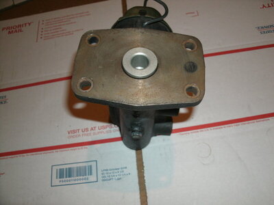 NOS 2226821 Master cylinder 002.JPG