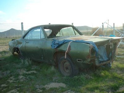 69 Barracuda $1000 rotting away.jpg