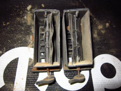 side markers,parking lites,ac vents 010.JPG