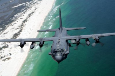 AC-130H_flies_along_Northwest_Florida_coast.jpg