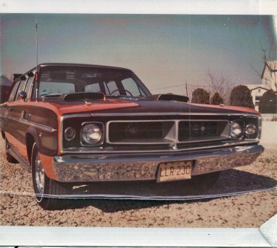 66 Coronet Wagon (9).jpg