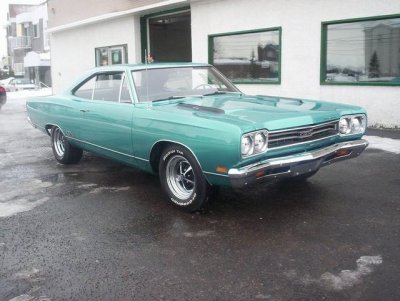 69 GTX Q5 Seafoam Turquoise Metallic w-Road Wheels.jpg