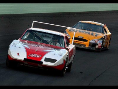 69 Daytona Charger Nascar Richard Petty Driving.jpg