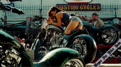 megan-fox-on-a-harley-davidson-motorcycle-2009.jpg