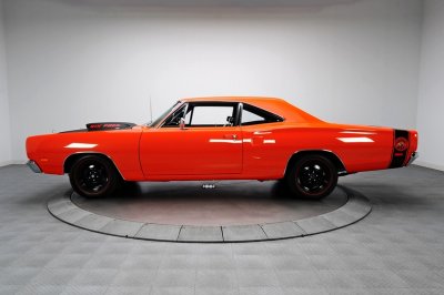 69.5 Super Bee A-12 440 Six Pack R4 Red #2.jpg