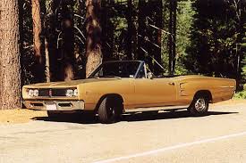 68 Coronet 500 Convertible gold.jpg