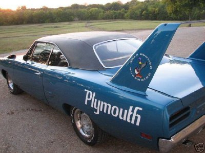 1970-plymouth-superbird-blue-metallic_2.jpg