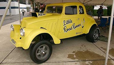 JD_Road-Runner-33-willys-Ga[1].jpg