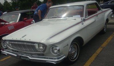 '62_Dodge_Dart_(Rassemblement_Mopar_Valleyfield_'10).jpg