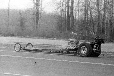 Nothing%20like%20Top%20Fuel%20Dragsters%20in%20the%20early%20spring.%20Photo%20from%20the%20Hemi.gif