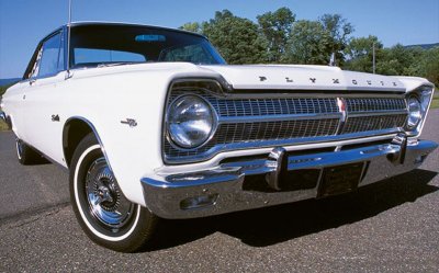 mopp_0404_01_z+1965_plymouth_satellite+white_passenger_side_front_view.jpg