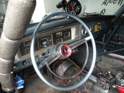 65 PLYMOUTH GUTTED INTERIOR 030.JPG