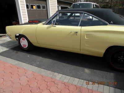 A12 SUPERBEE WITH WHEEL DISCS 003.JPG