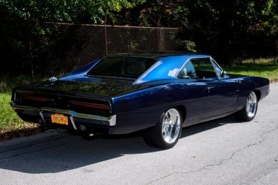 69 Charger Pro-Touring deep blue.jpg