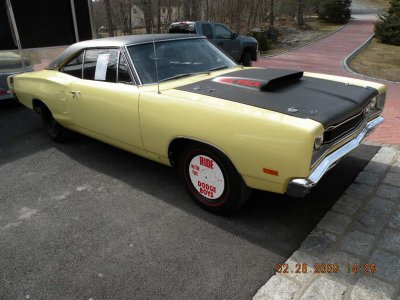 A12 SUPERBEE WITH WHEEL DISCS 006.JPG