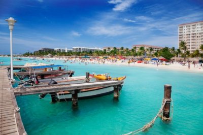 B_Aruba_PalmBeach_shutterstock_100211285-e1372655402872.jpg