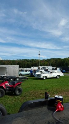 mopars at the valley2.jpg