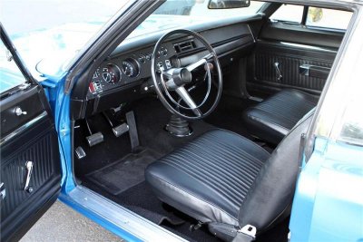 69 Super Bee Bucket seat 4 peed interior rally dash.jpg