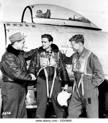 north-american-f-86a-sabre-aces-francis-stanley-gabby-gabreski-left-d5xnnx.jpg