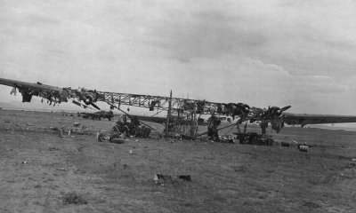 destroyed-german-transport-aircraft-tunisia[1].jpg