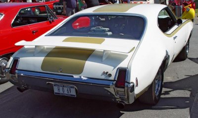 1969-Hurst-Olds-White-Gold-ra-sy.jpg