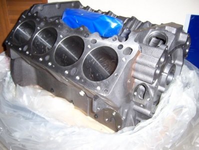 hemi water block.jpg