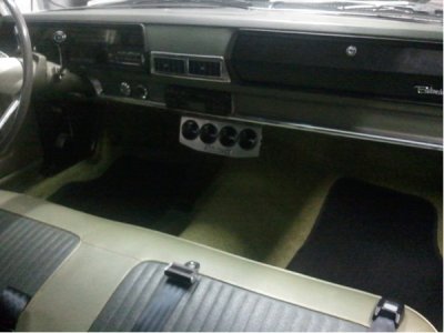 Gauges interior.jpg