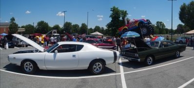 Frederick Shopping Center Cruise In.jpg