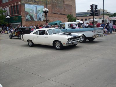 4th st. cruise 001.jpg