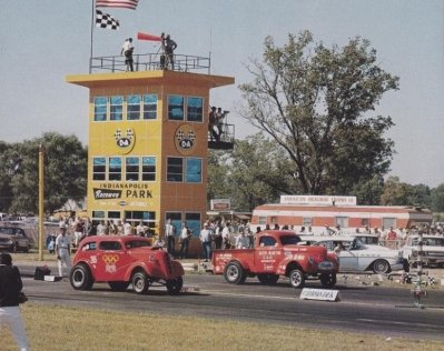 Battle Of The Gassers At Indy 1964.jpg