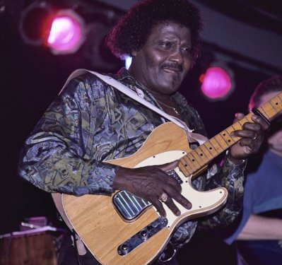 Albert collins-corbis-530-85.jpg