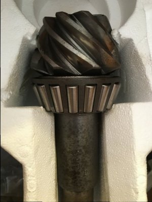 DANA 60 4.56 Ring and Pinion 6.jpg