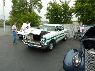 Borchardt's fathers day car show 013K.jpg