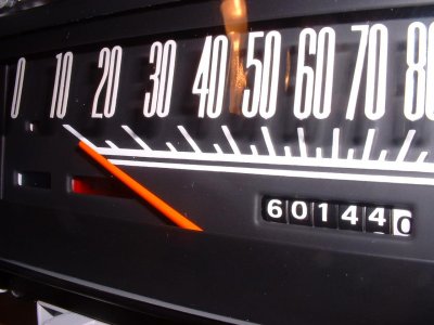 68 gauge cluster close up.jpg