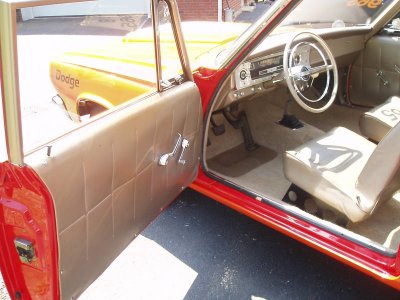 Gene's 65 Coronet Interior.jpg