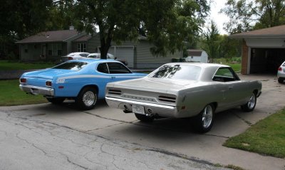 Both cars 023.jpg