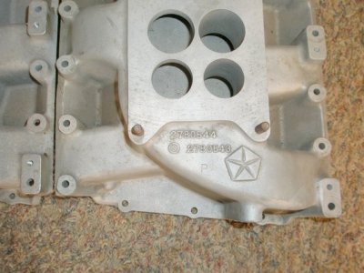 Street Hemi Manifolds & Carbs 033 (Copy).JPG