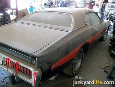 1973-dodge-charger-440-magnum-taillights.JPG