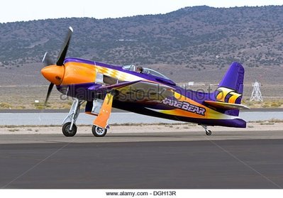 unlimted-air-racer-rare-bear-taxiing-after-a-heat-race-dgh13r.jpg