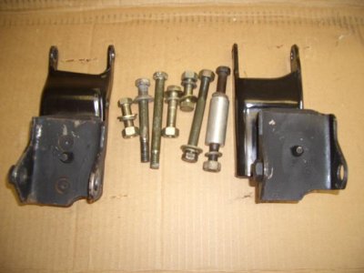 Mopar 440 Motor Mounts 001.jpg